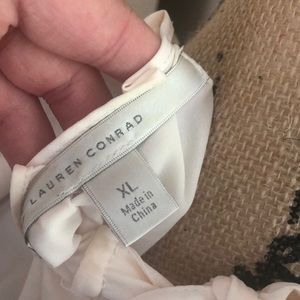 LC Lauren Conrad Tops - EUC Lauren Conrad dressy top size XL LC Lauren Conrad Tops - EUC Lauren Conrad dressy top size XL